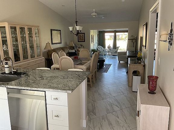 4th image of 817 Sky Pine Way APT F
