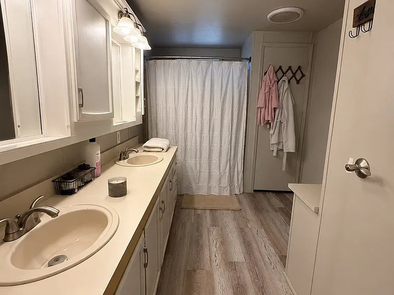 560 Profetta Ln — Photo 10