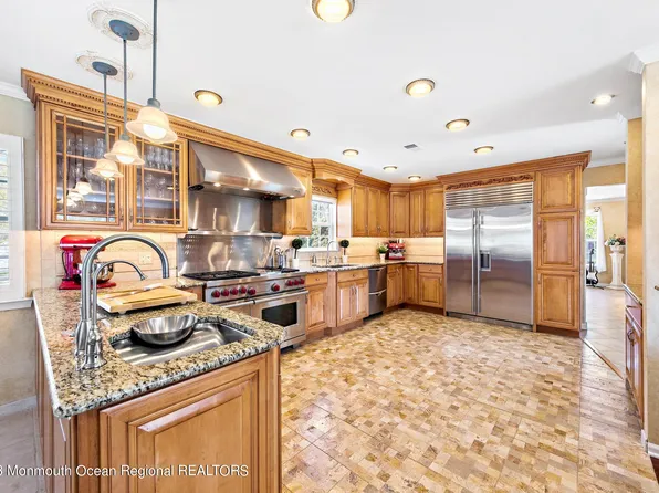 55 Griggs Avenue, Middletown, NJ 07748