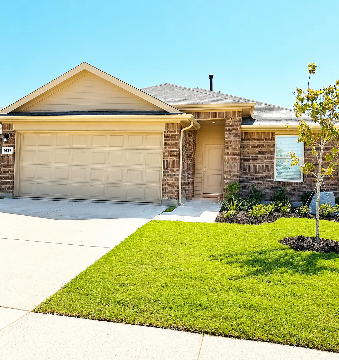 4 bed, 1558 sqft, $2,195 — Photo 1