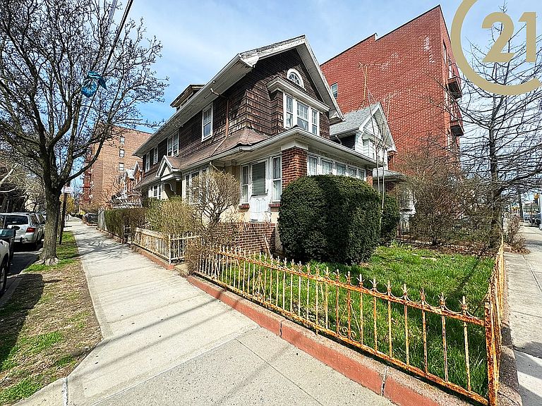 Listing photo 3