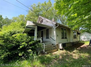 2613 Churchill Ave, Flint, MI 48506