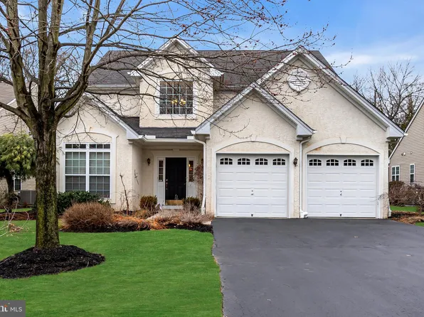 43 Buckingham Dr, Pennington, NJ 08534