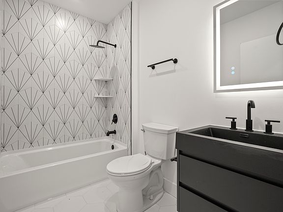 5th image of 1629-37 S 28th St #18
