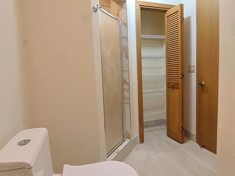 620 Hastings St — Photo 18