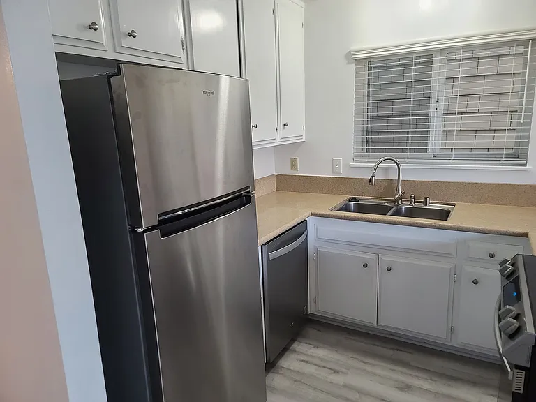 210 Lugonia St — Photo 7
