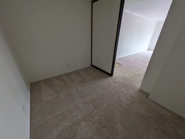 500 Cagney Ln — Photo 5