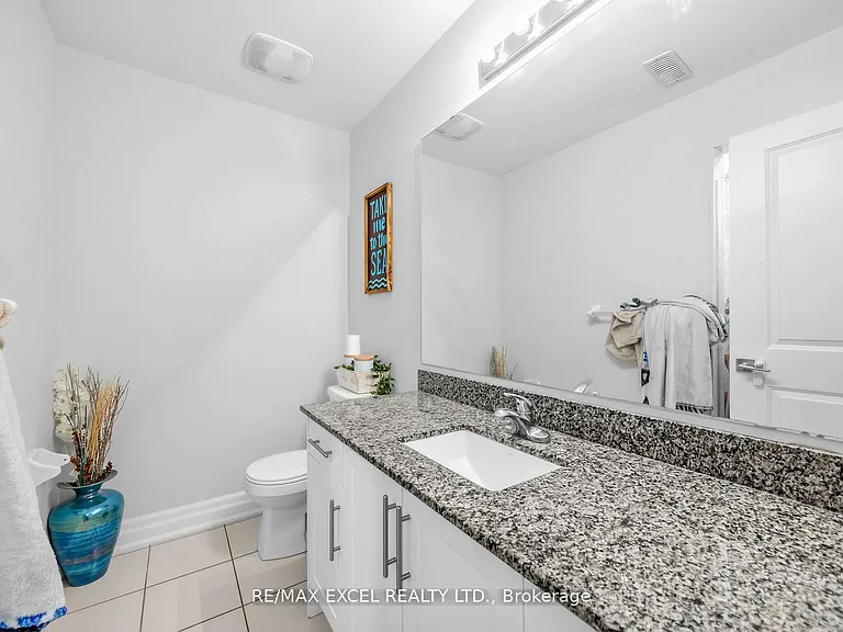 1454 Stovell Cres — Photo 32