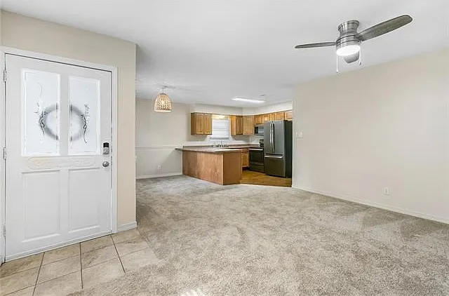 3 bed, 2.0 bath, 1200 sqft, $1,700 — Photo 3