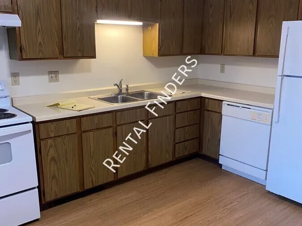 1111 12th St #3, Baraboo, WI 53913