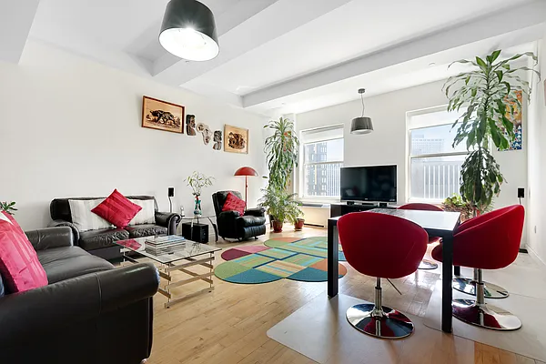 Sold by HomeDax Real Estate | media 1