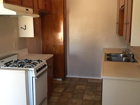 2nd image of 525 N Alameda Ave APT 3