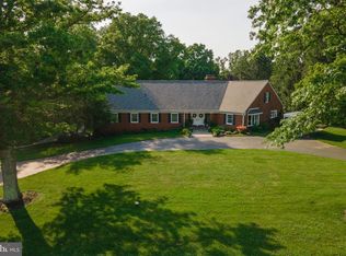 12 Philips Ln, Newtown Square, PA 19073