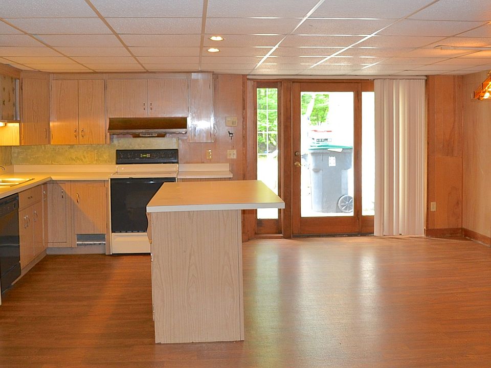 71 Pine St Natick MA Zillow