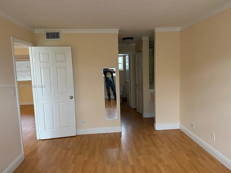 447 NE 195th St #309 — Photo 6