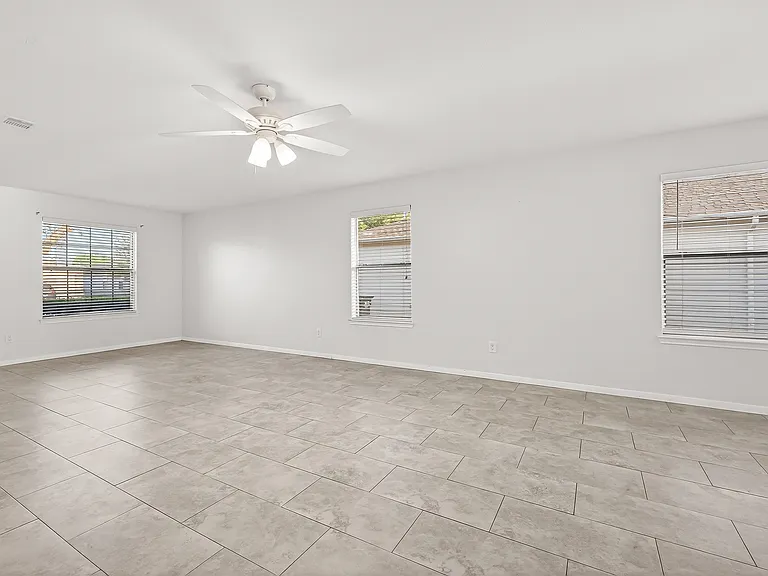 2731 Roaring Oaks Ln — Photo 18