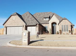 4014 NE Water Edge Dr, Lawton, OK 73507