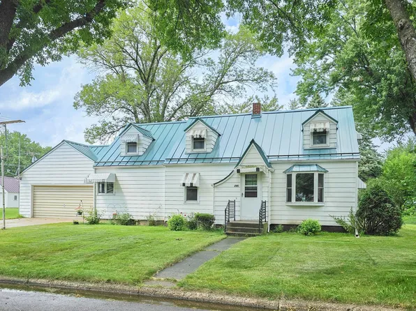 504 6th Ave W, Lamberton, MN 56152