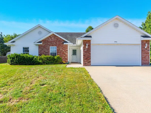 4901 Sandstone Dr, Columbia, MO 65202