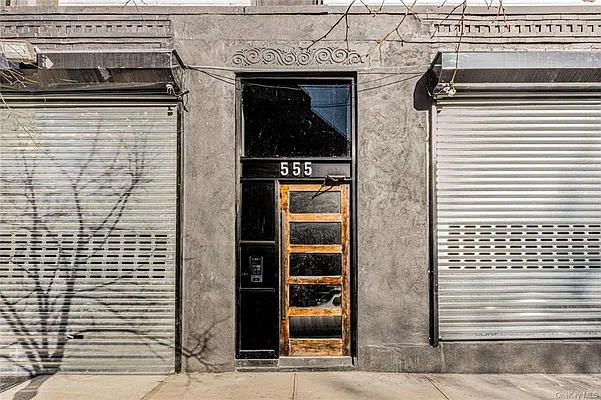 Rented by Corcoran | media 32