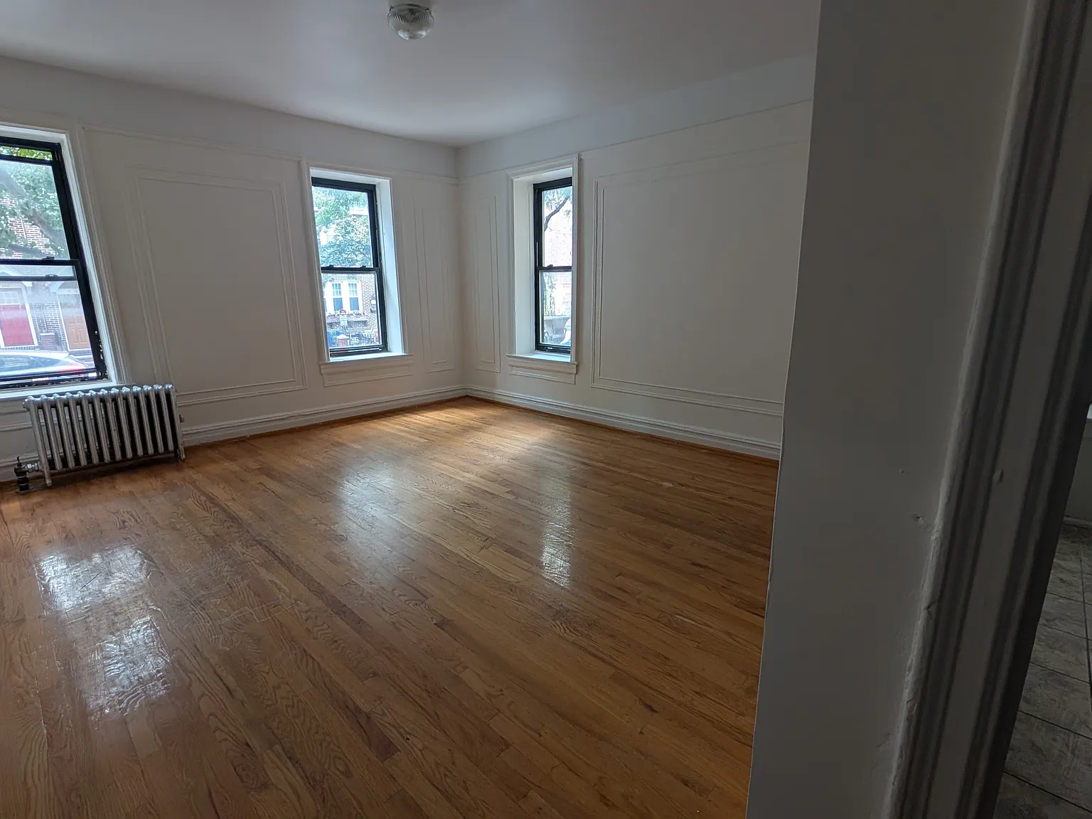41-15 50th Street — Photo 3