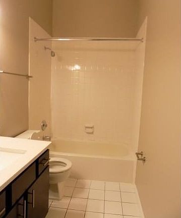 3rd image of 1734 N Halsted St #807W-2A