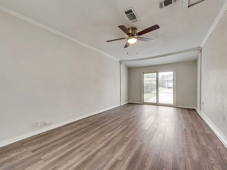 2932 Marjorie Ave — Photo 6