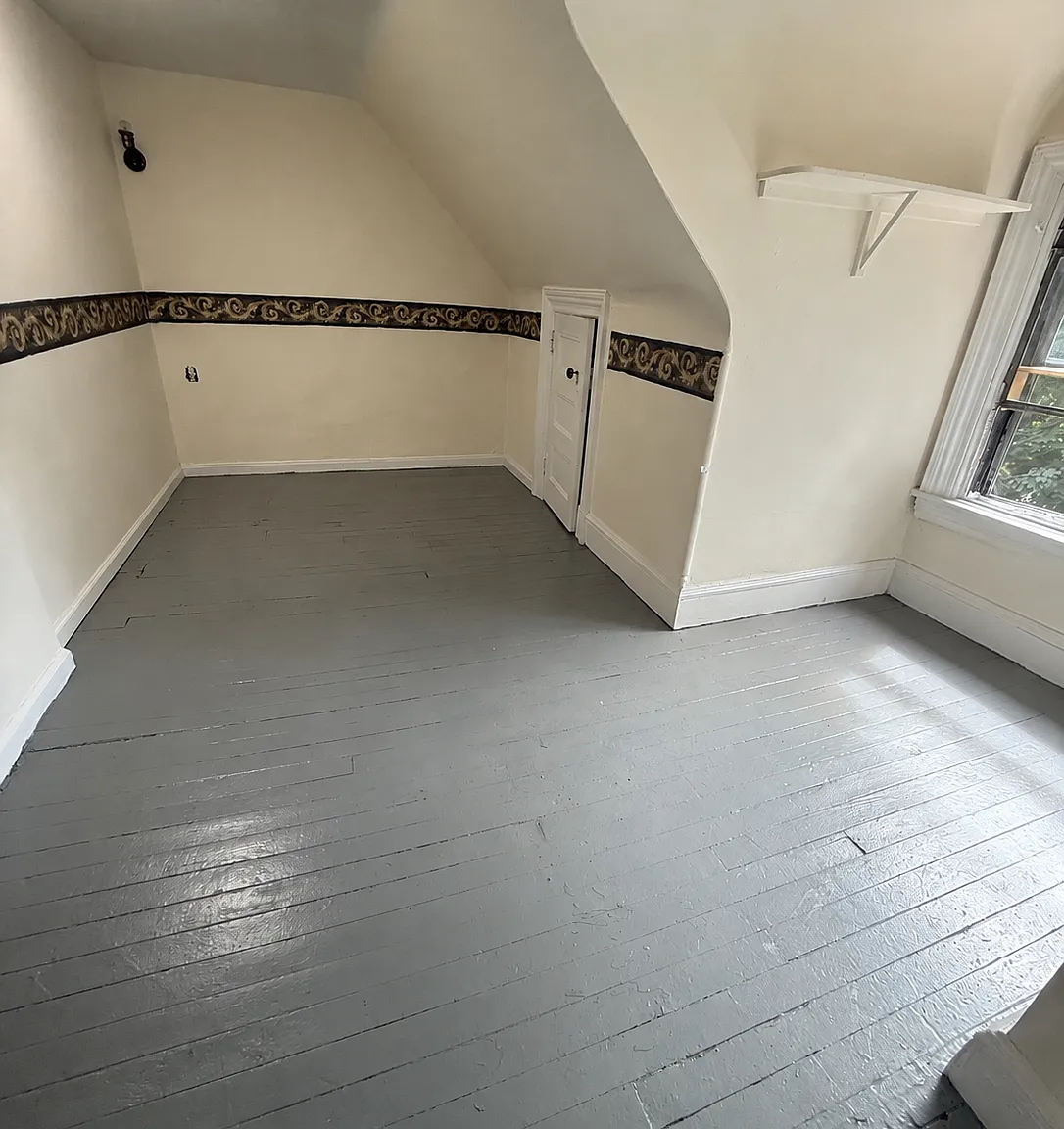 1718 Avenue K — Photo 2