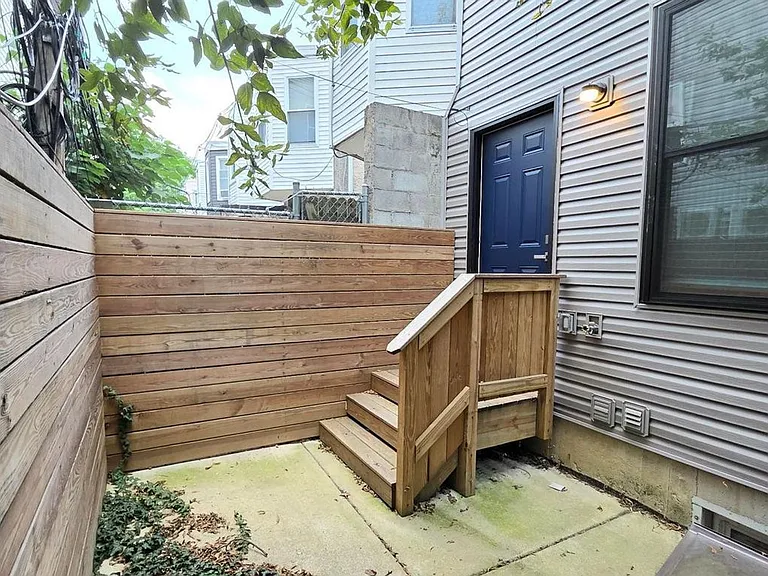 5233 Chancellor St #1 — Photo 24