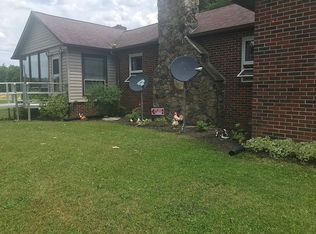 22162 South Rd, Centerville, PA 16404