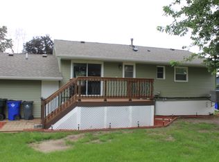 3219 Stratford Ln SW, Cedar Rapids, IA 52404