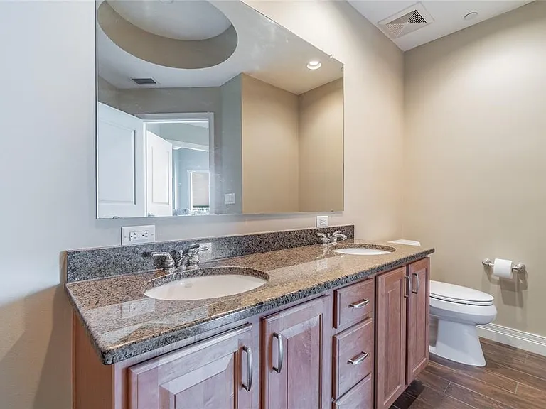 449 S 12th St #1406 — Photo 9