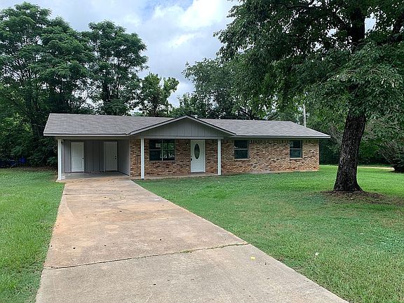 3rd image of 203 E Walker Ln