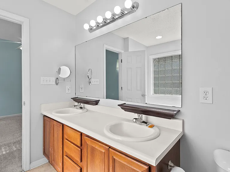 530 Sunpointe Dr — Photo 21