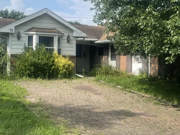 10 Midfield Ln, Willingboro, NJ 08046