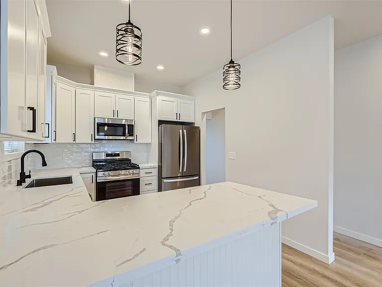 1704 S Hanford St — Photo 5