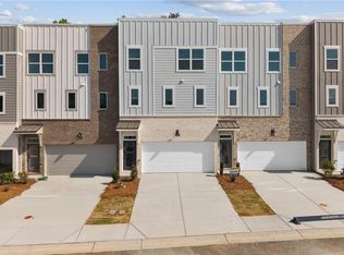 3575 Overlook Rise Dr, Peachtree Corners, GA 30092