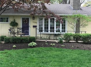 9608 Belinder Rd, Leawood, KS 66206