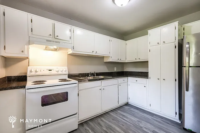 4133 Conley Cir — Photo 9