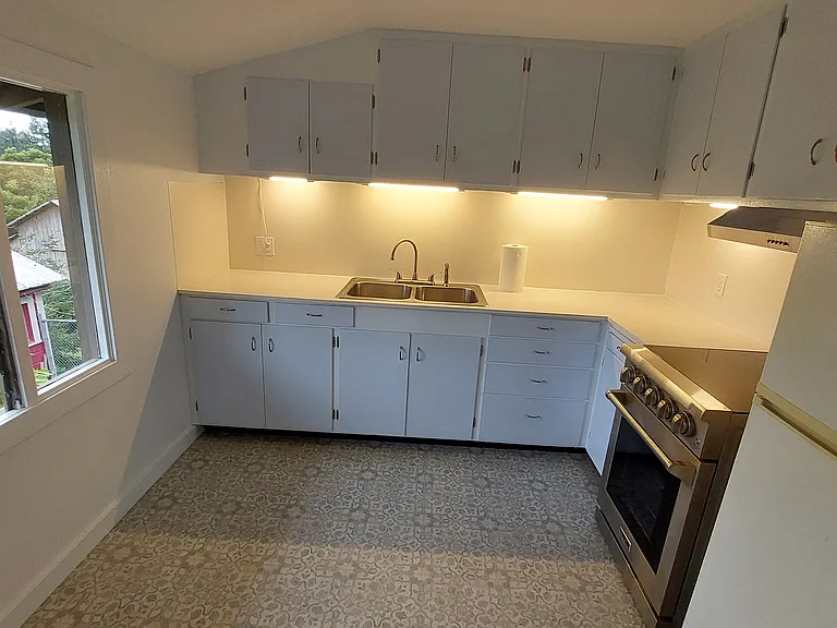 82 Spruce St — Photo 6