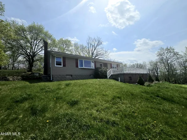 450 Grandview Rd, Altoona, PA 16601