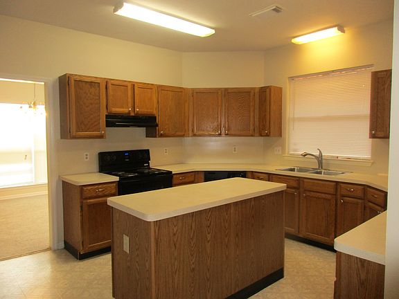 4913 Alexis Kitchen 2_07222015