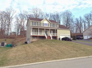 57 Red Maple Way, New Windsor, NY 12553