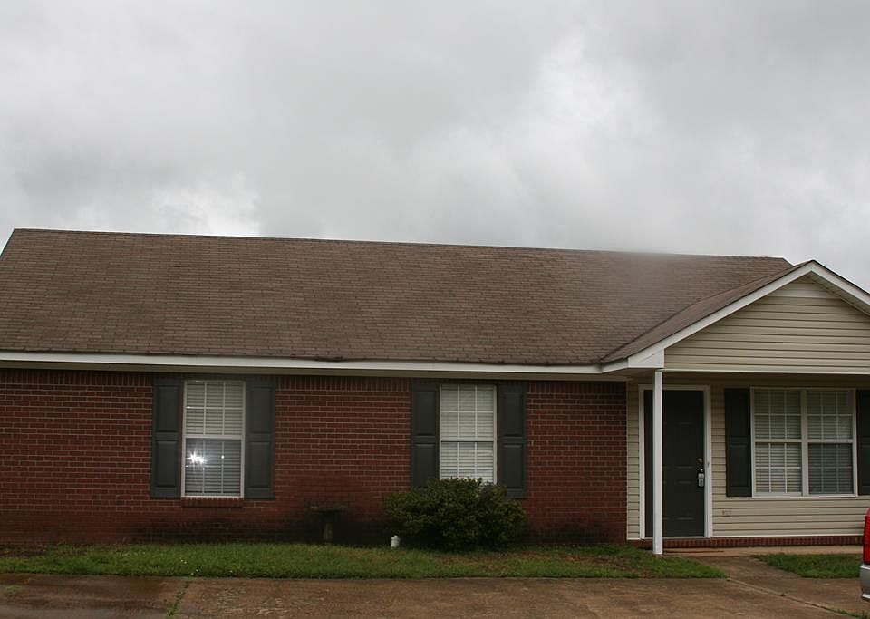 1st image of 425 Beauregard Cir