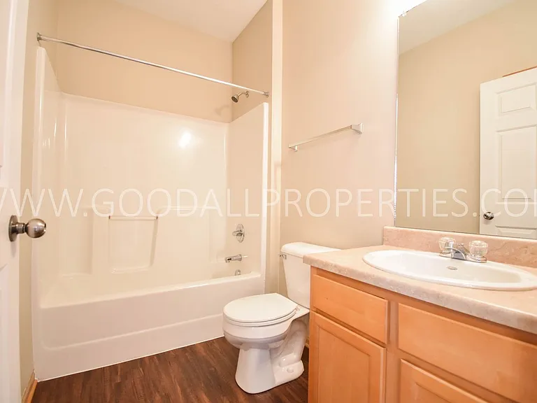 10320 Norfolk Dr #4 — Photo 9