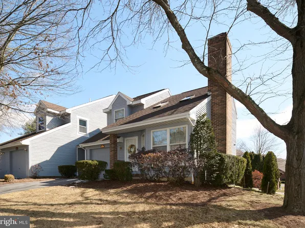 1896 Huntington Ln, State College, PA 16803