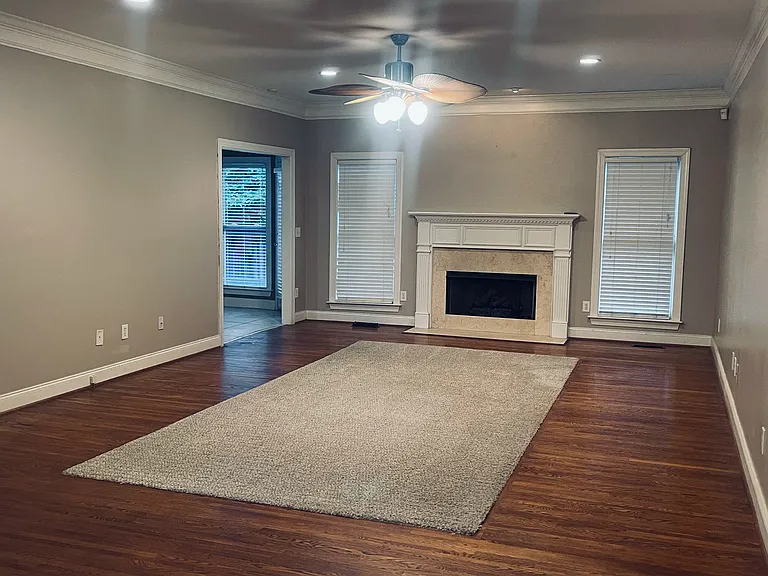 500 Crestview Ln — Photo 13