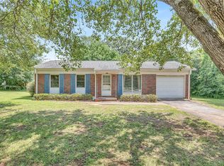 101 Donellie Ln, Central, SC 29630