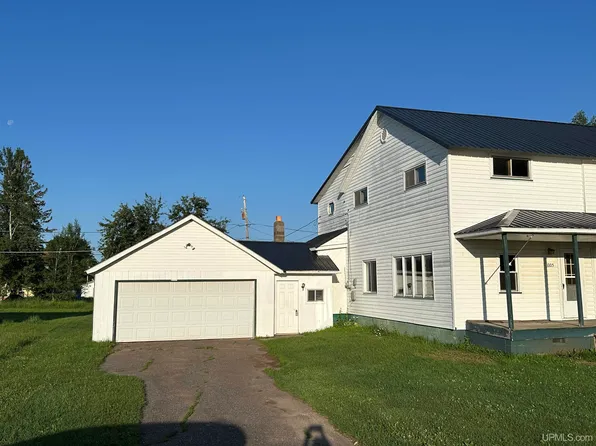1005 Patriot St, Ishpeming, MI 49849