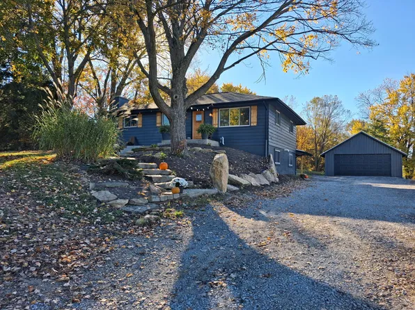 1204 Freeport Rd, Kittanning, PA 16201